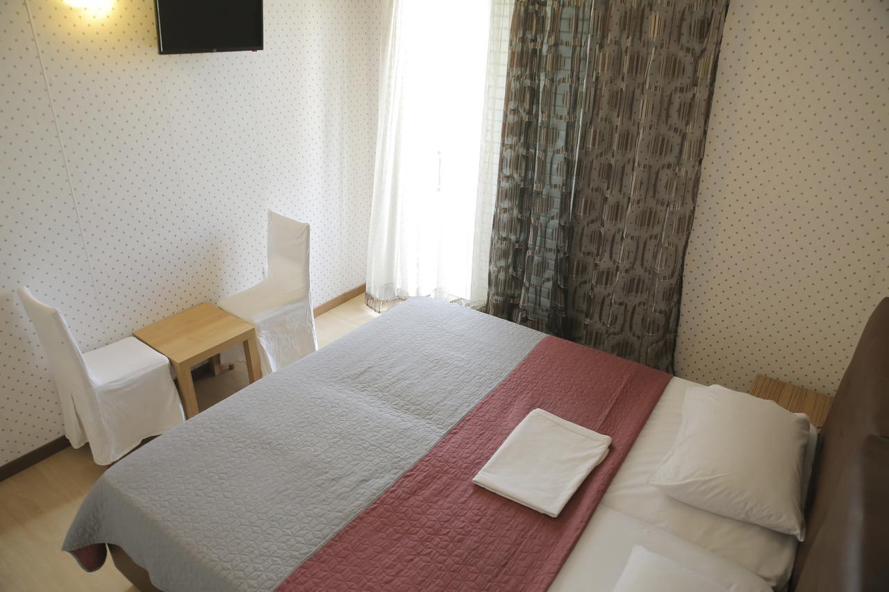 Hotel Anesi Athènes Extérieur photo